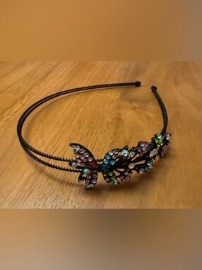 NWOT Crystal Butterfly Headband in Multicolor